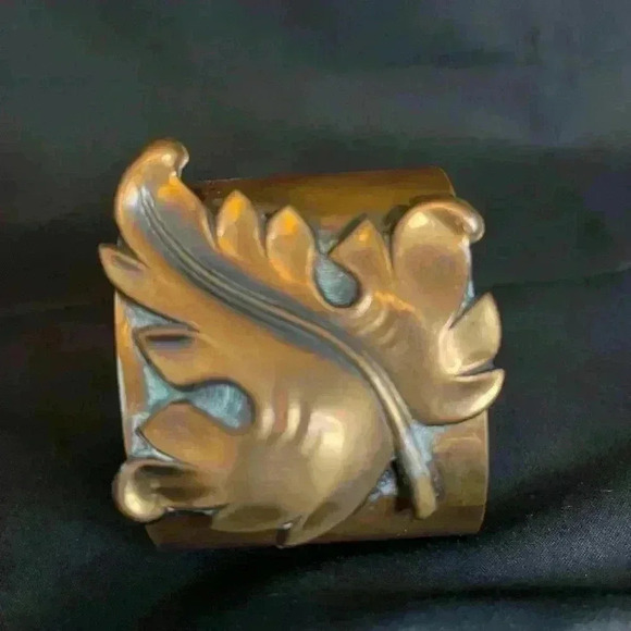 Roslyn Hoffman copper leaf Cuff Bracelet - Picture 3 of 4